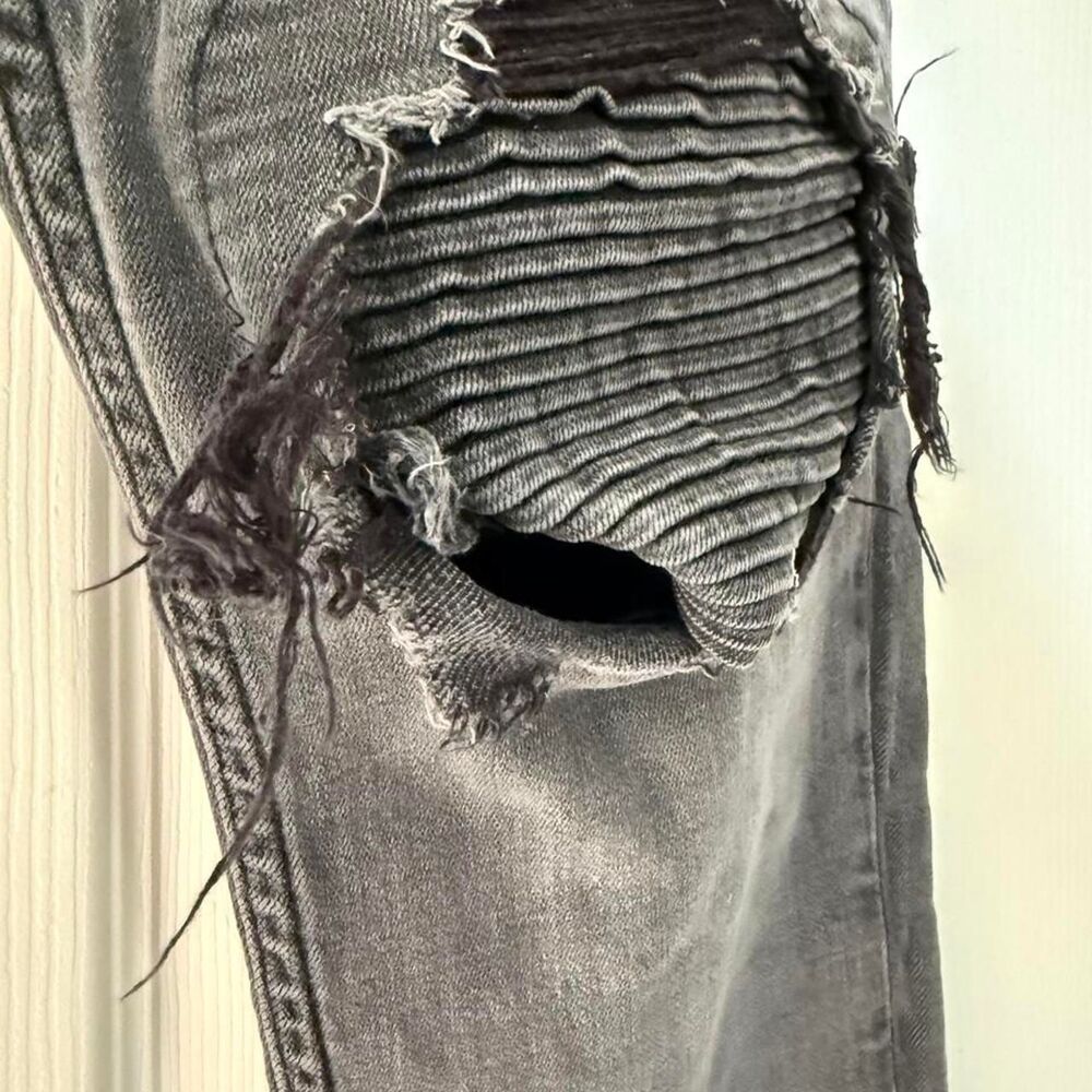 Hollister-co Men's Grey and Black Jeans - Picture 2 of 8